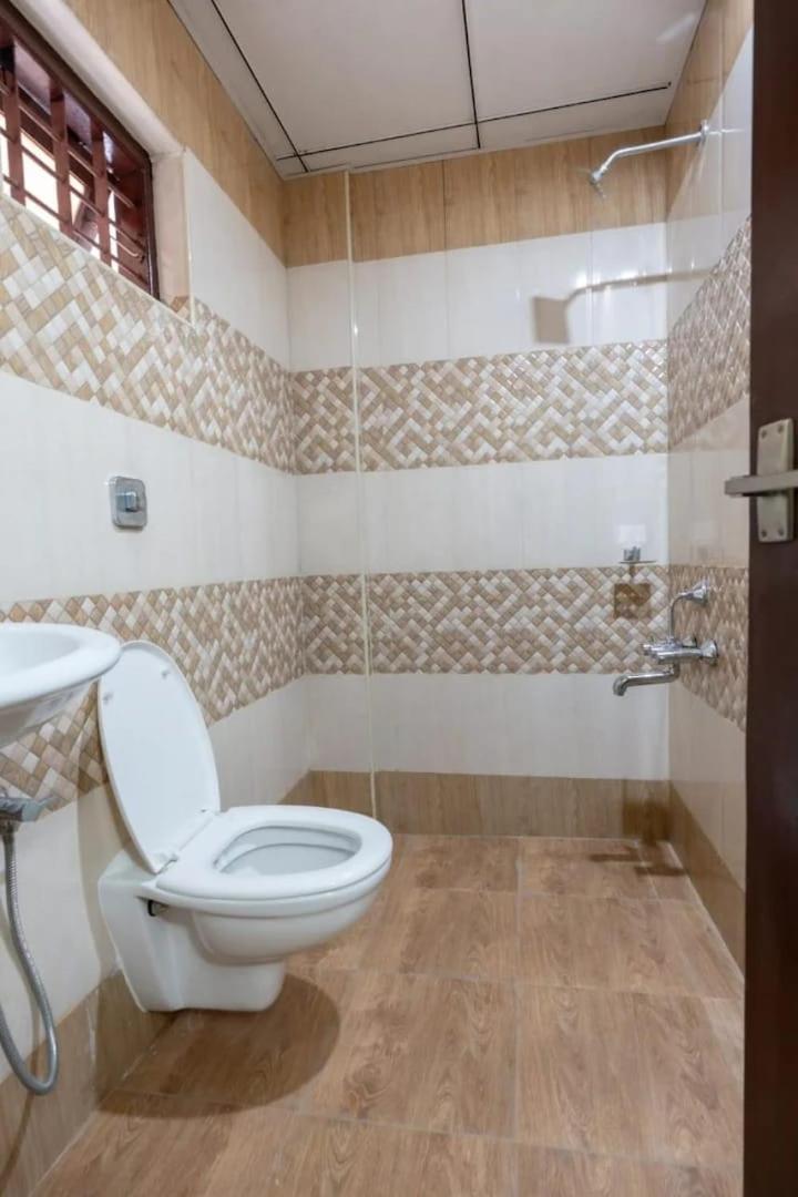 Masterkey Deluxe Rooms Kochi Zewnętrze zdjęcie