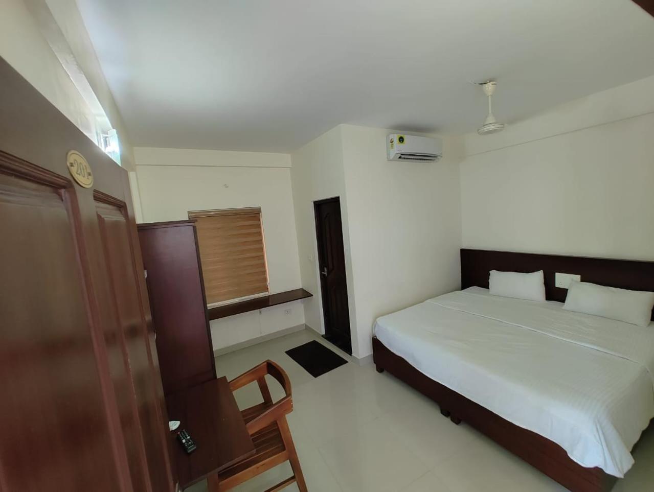 Masterkey Deluxe Rooms Kochi Zewnętrze zdjęcie